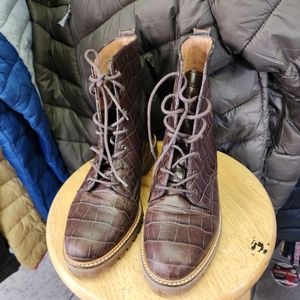 Lace-up brown Crocodile Boots size 8